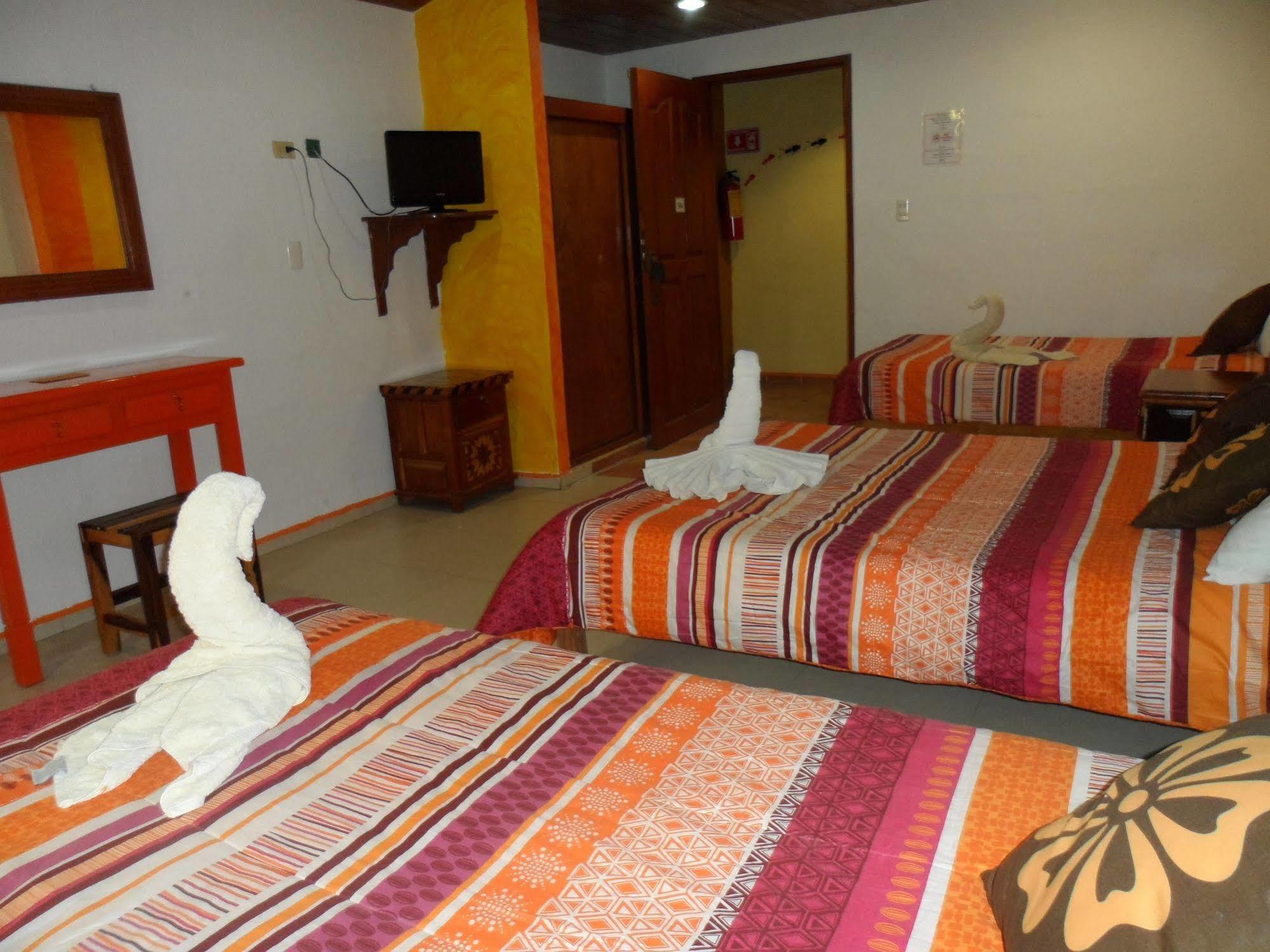 Hotel El Hormiguero Playa del Carmen Eksteriør billede